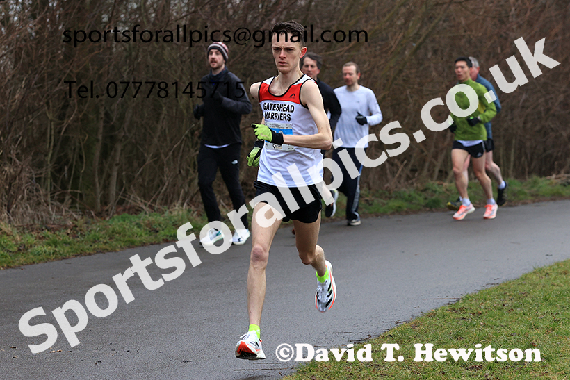 Senior Men and Over-35s to 49s Mens 2025 NECAA Royal Signals Road Relays Champs.,  Hetton Lyons Country Park, Hetton le Hole, County Durham. Photo: David T. Hewitson/Sports for All Pics